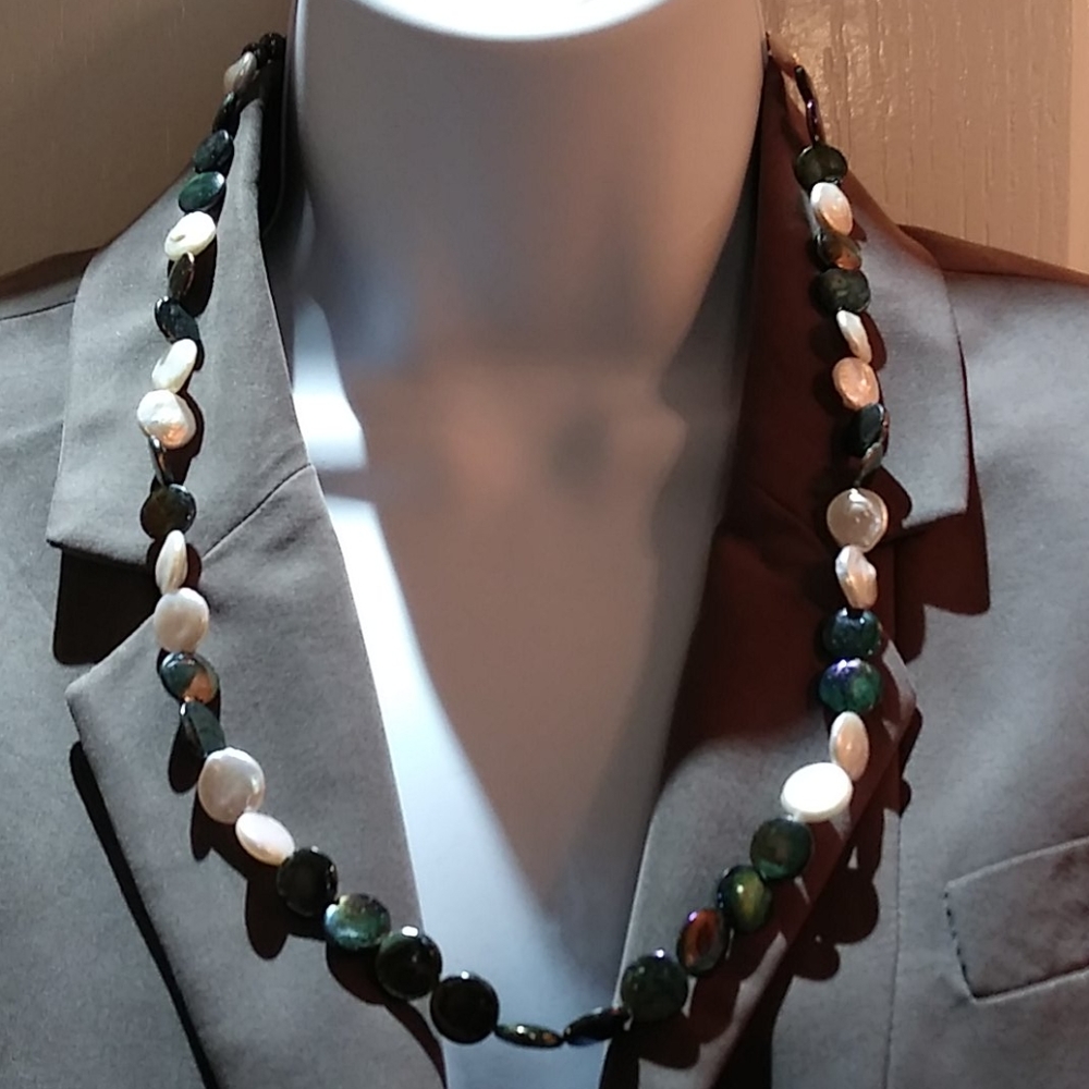Real pearl & mother of pearl handcrafted necklace